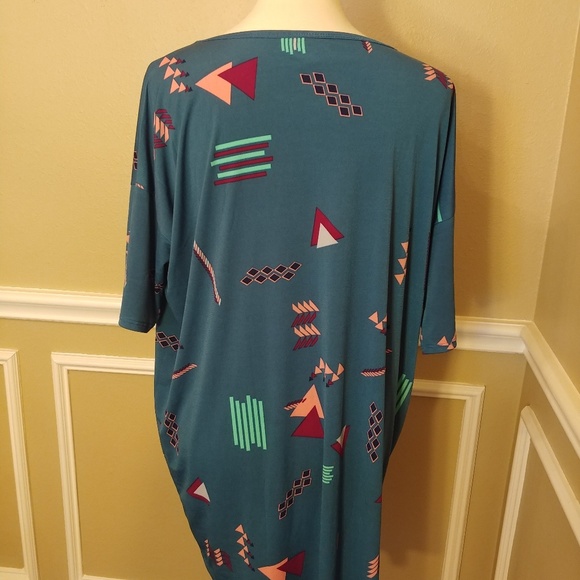 LuLaRoe stretchy shirt. Sz. Small - Picture 4 of 6